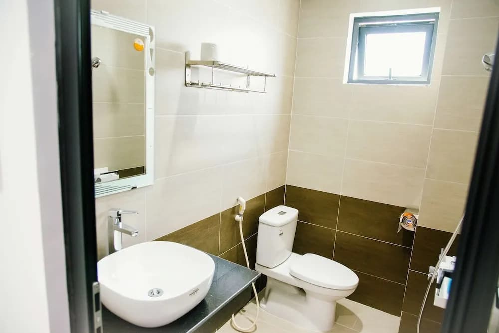 Queenie Hostel - photo 8