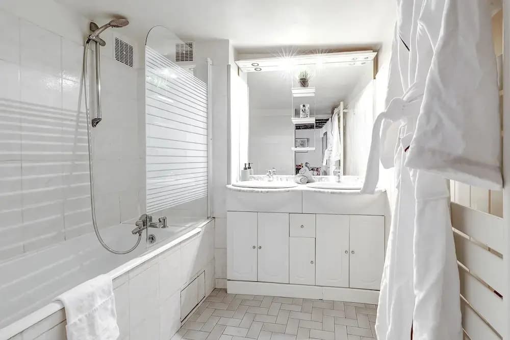 Cozy 2BR in the Heart of Île Saint-Louis - photo 6