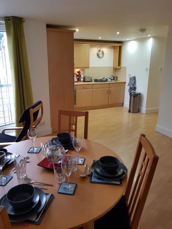 Executive Open Plan Apartment in Leith - photo 14
