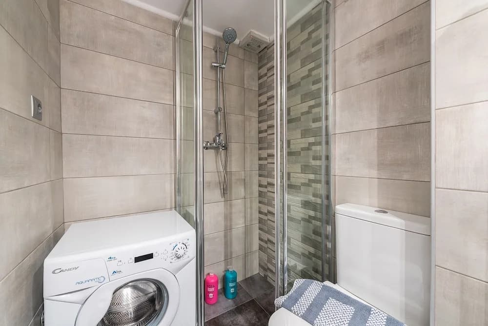 Central & Cozy Apartment With Balcony - photo 4