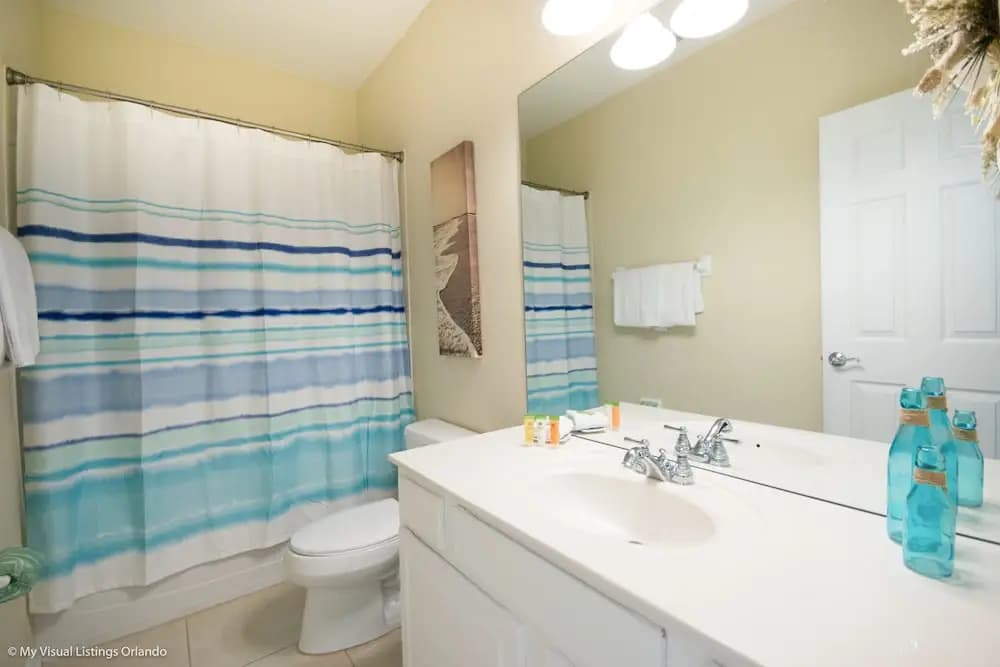 Spacious Vista Cay Townhome Newly Furnished! - photo 10