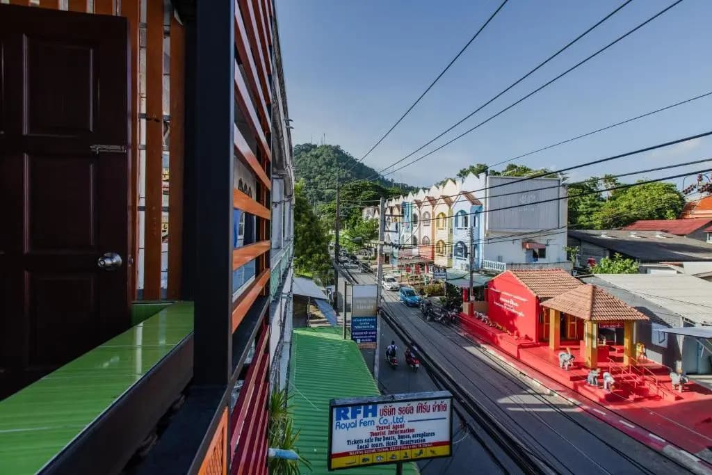 The Z Nite Hostel - photo 11