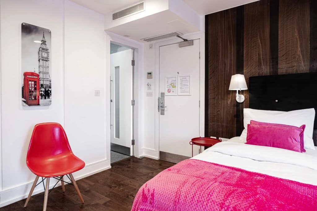 The Whitechapel - photo 26