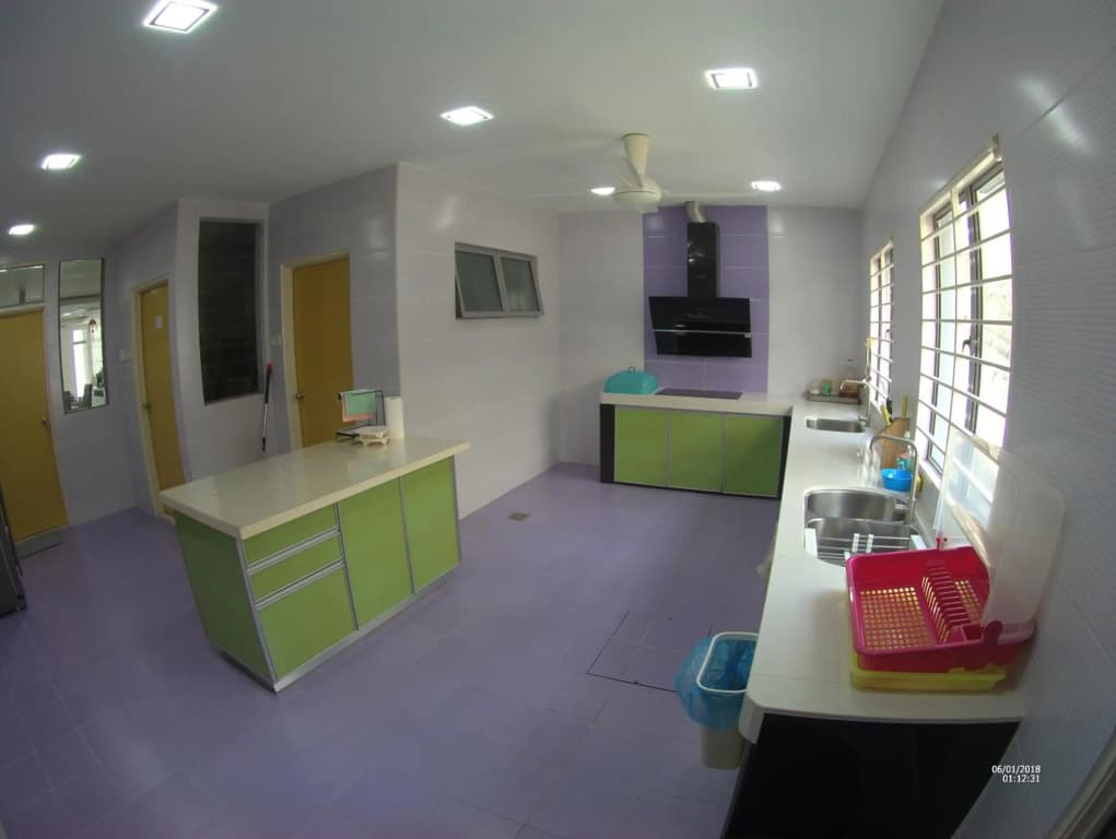 Entire Residential Home•Jia Residences Bkt Serdang沙登温暖的家 - photo 8