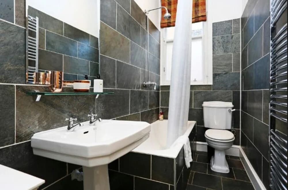 A Stunning Grand Apt near the Royal Botanic Garden - photo 8