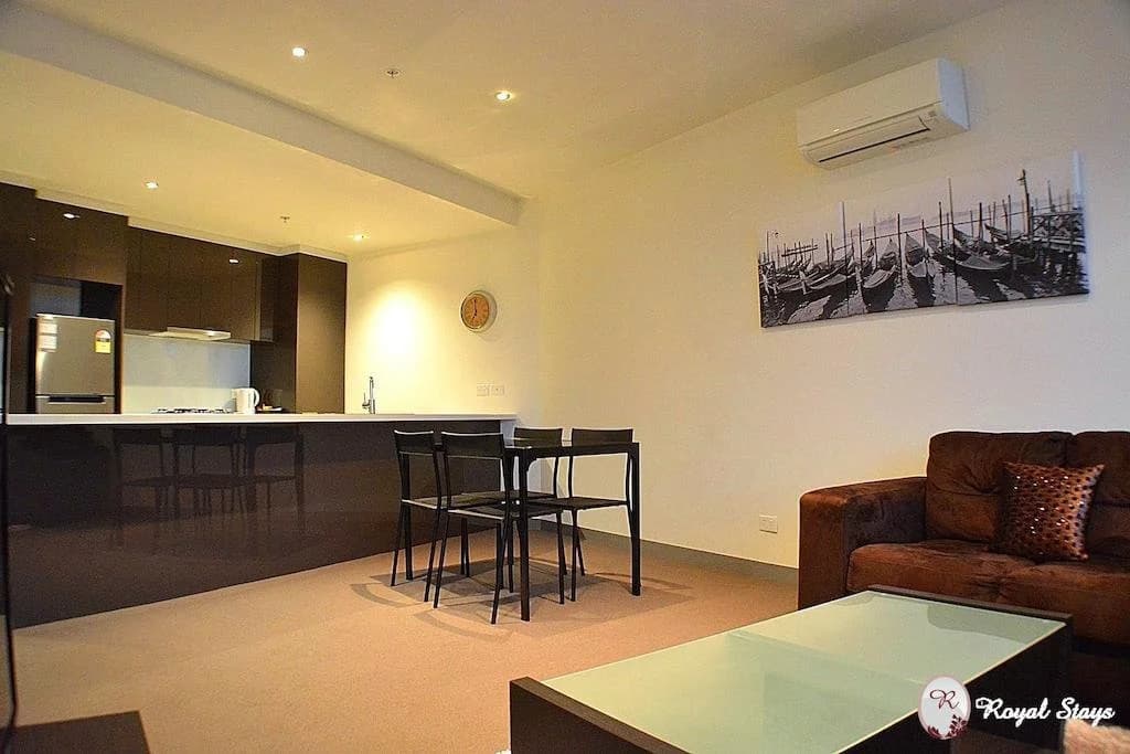Luxury Apartments by Royal Stays - photo 2