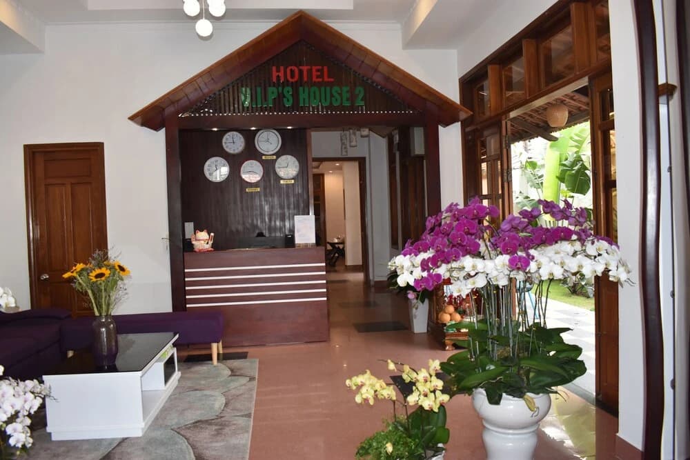 V.I.P's House 2 - photo 2