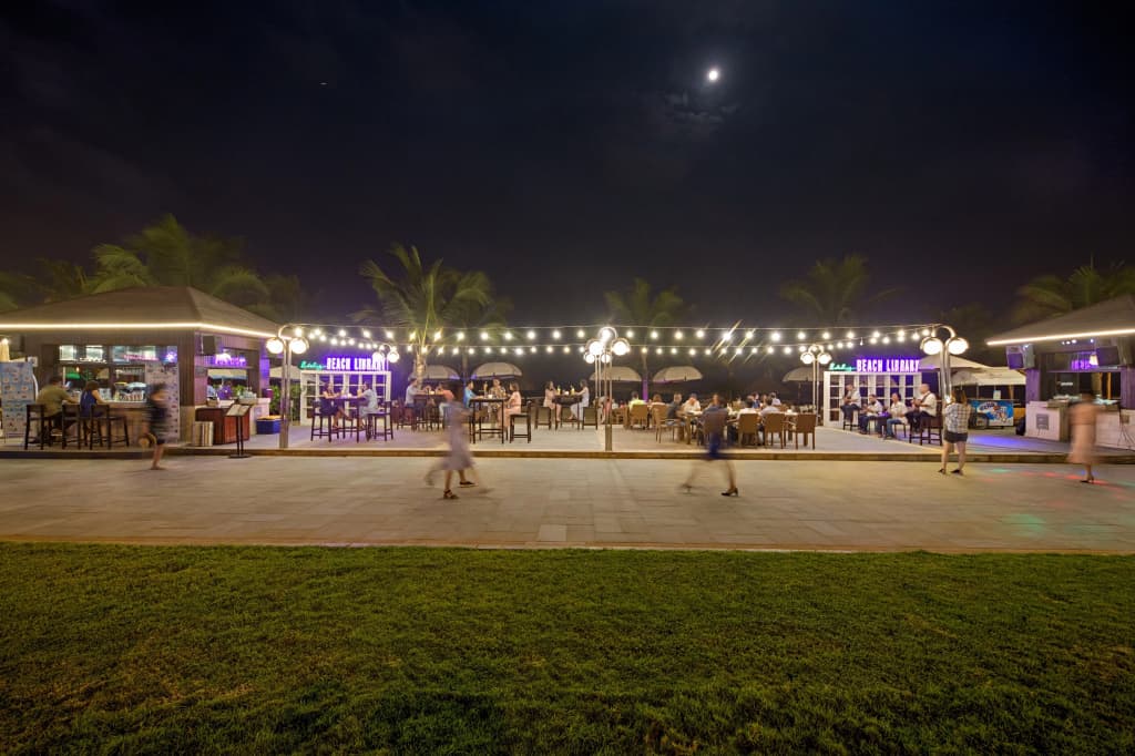 Holiday Beach Hotel Danang - photo 26