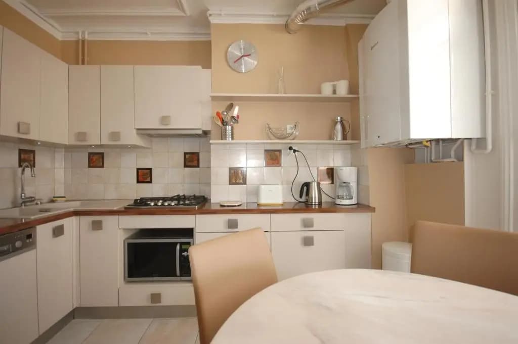 Two-Bedroom Apartment Champs-Elysées - photo 14
