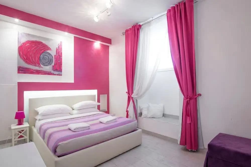 Violet Vatican Apartment - photo 4