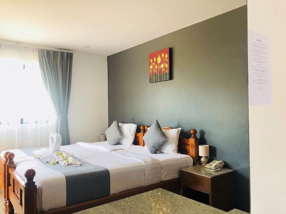 Patong Dynasty Royal Hotel - photo 40