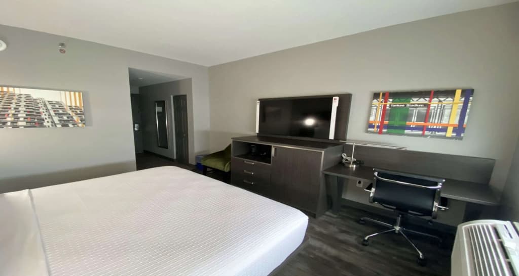 Best Western Plus City Line Hotel - photo 7