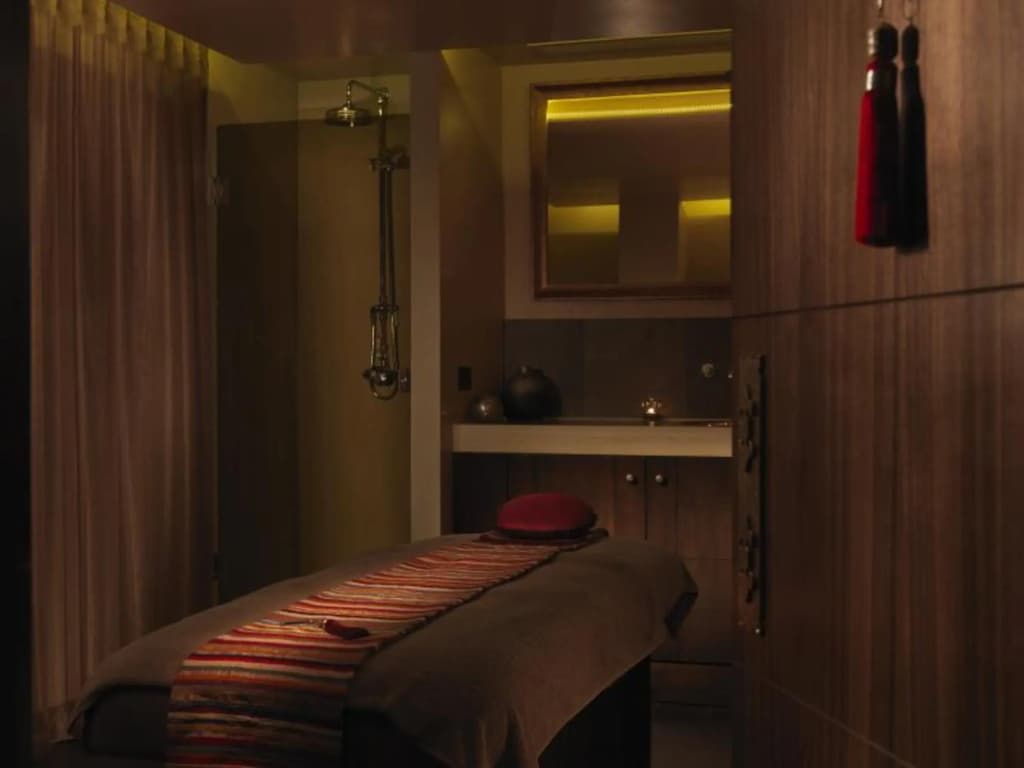 Dolphin House Serviced Apartments - photo 7