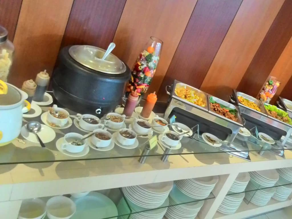 V Hotel Tebet - photo 4