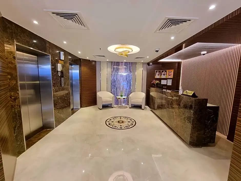 Vista Square Hotel - photo 9