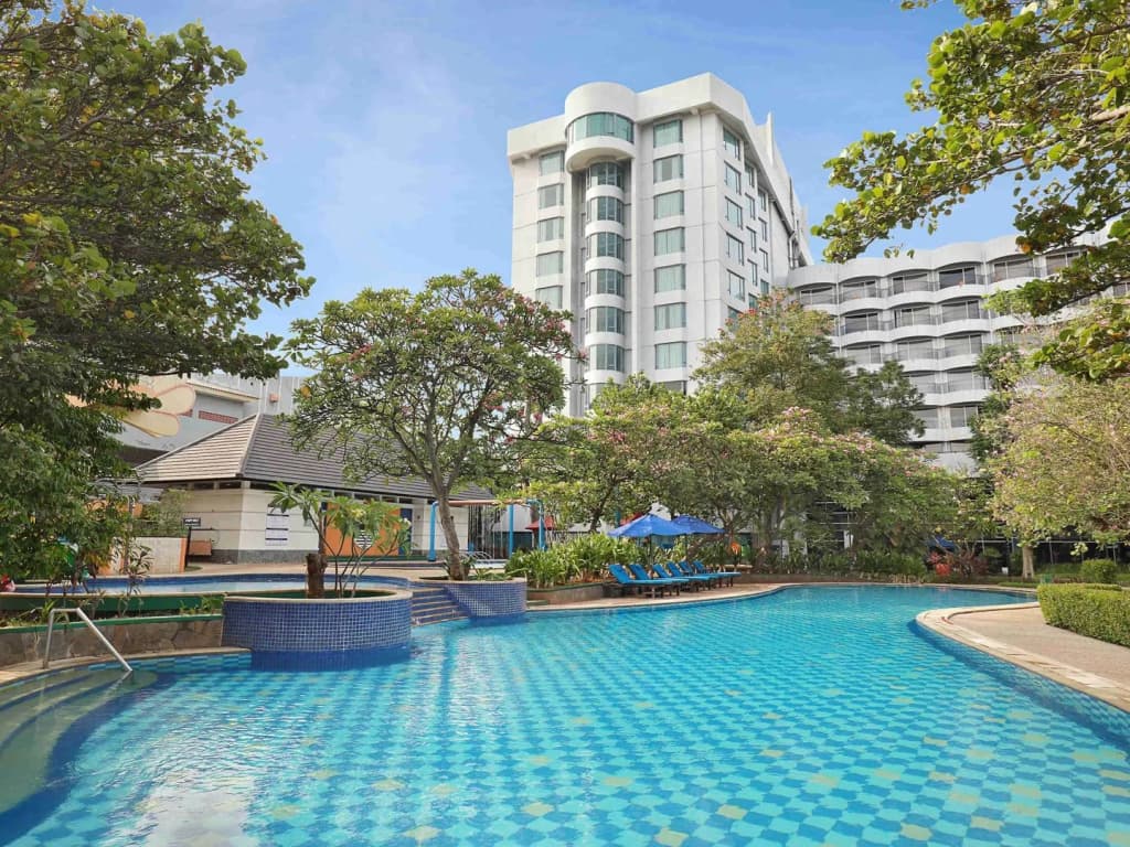 Mercure Convention Center Ancol - photo 18