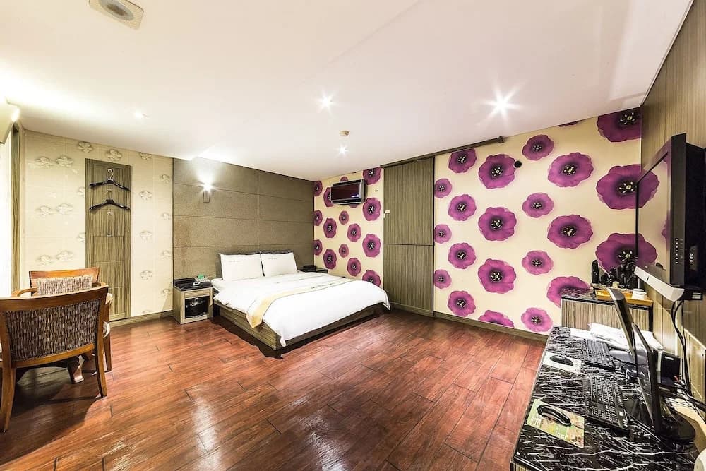 Hotel Flower - photo 11