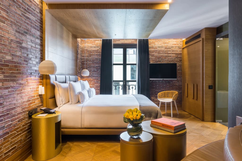 Monument Hotel - photo 2