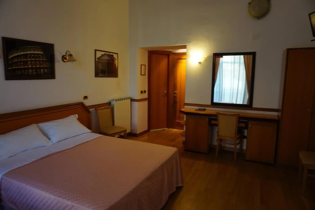 Green Hotel - photo 5