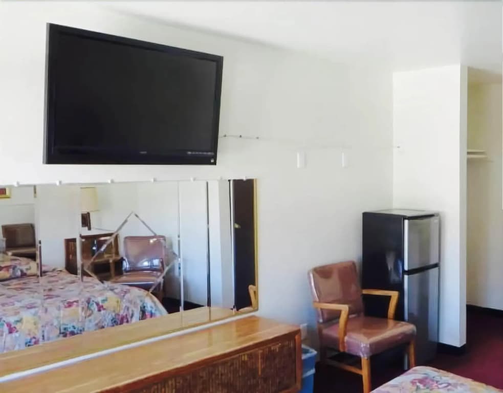 Eagle Rock Motel - photo 14