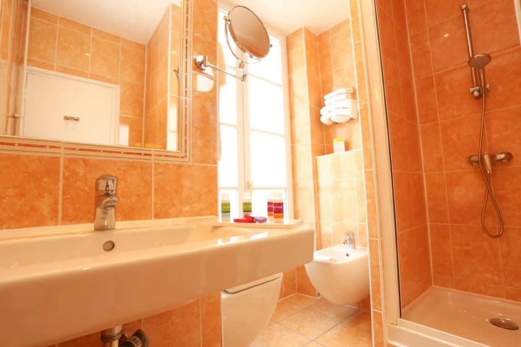 Hotel Le Rocroy - photo 9