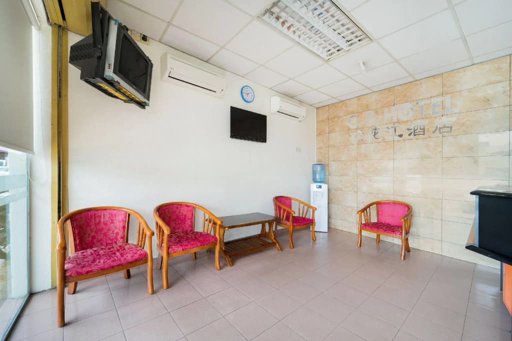 OYO 89461 CP Hotel - photo 17