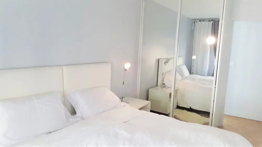 55 m2 with balcony in the 6th arrondiss. - photo 4
