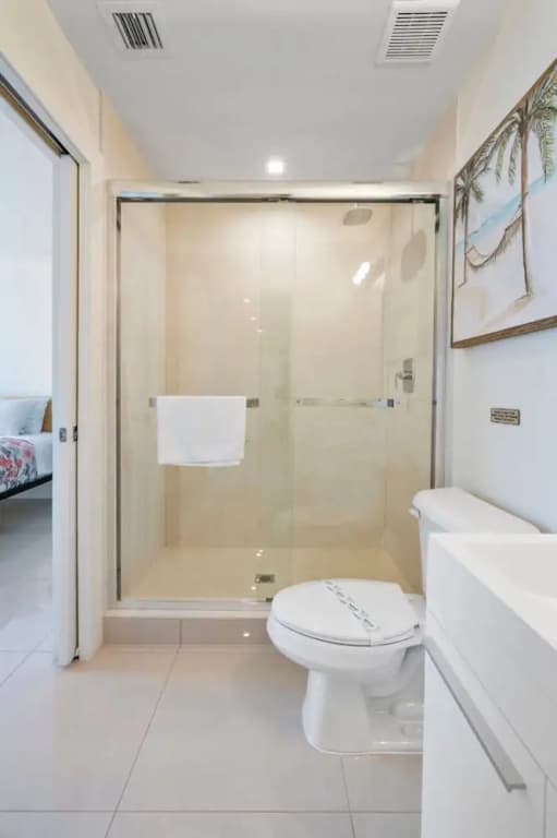 Miami Suite 303 - photo 15