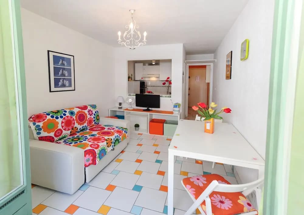 Blue Lagon Five Stars Holiday House - photo 3