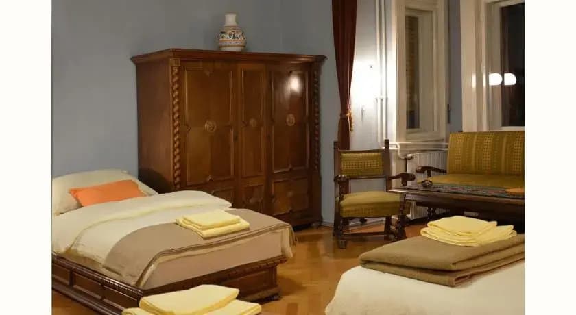 Cat and Co Guesthouse - photo 3