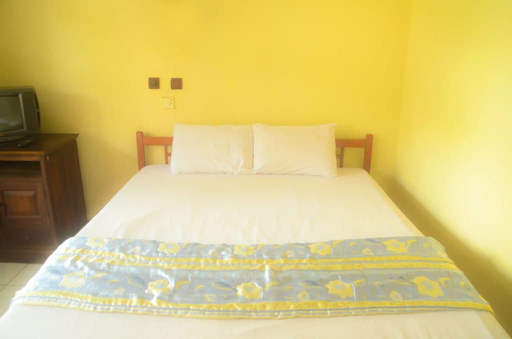 Super OYO 1654 Maha Bharata Kuta Inn - photo 7