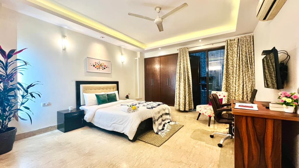 Bluo Park Facing 3Bhk - Balcony, Lift, Parking - photo 2