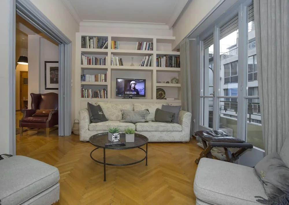 Downtown, classic apartment in Syntagma by GHH - photo 4