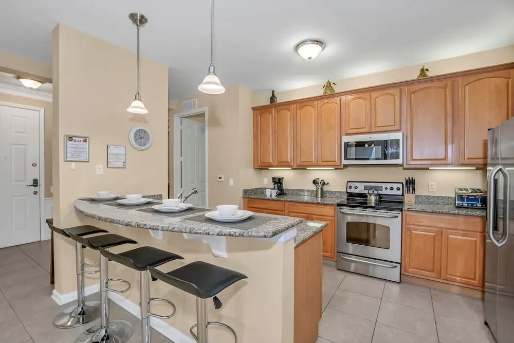 Cozy Condo W/private Balcony Steps to Conv. Ctr - photo 27