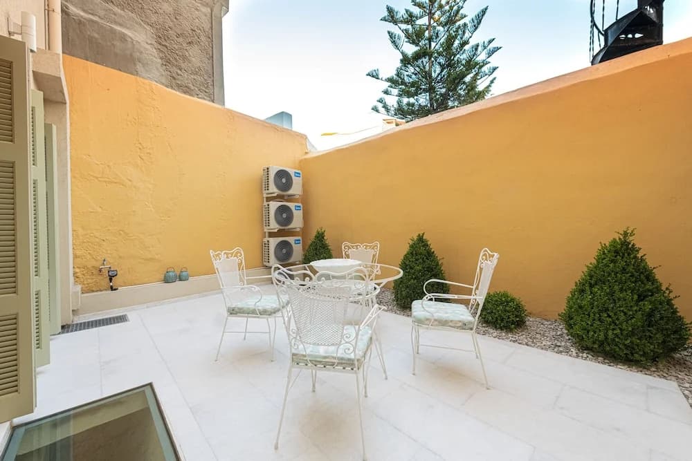 Ipelhome Plaka Boutique Apartments - photo 37