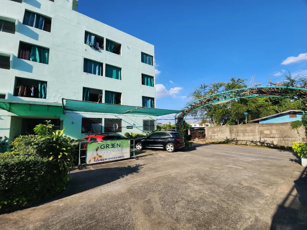 Green Apartment - photo 6