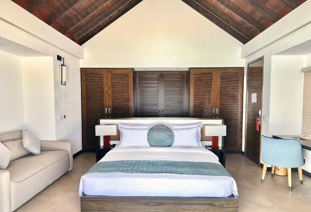 NOOE Maldives Kunaavashi Hotel - photo 1