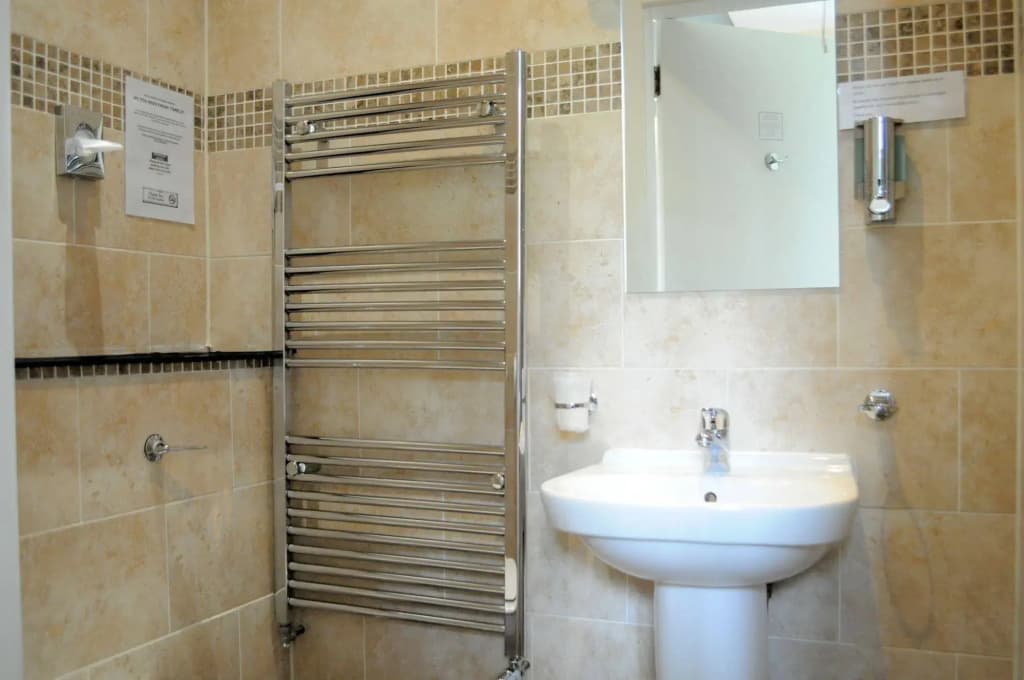 Queens Guest House - photo 8