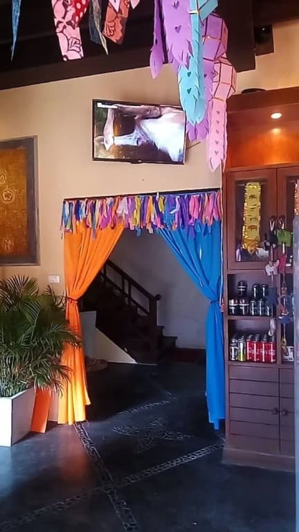 Indy Hostel at Maenam - photo 18