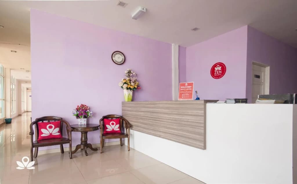 OYO 275 Senyum Inn - photo 11