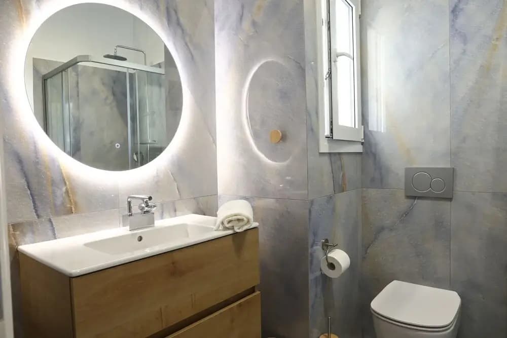 Serene & Stylish apt by GHH - photo 14