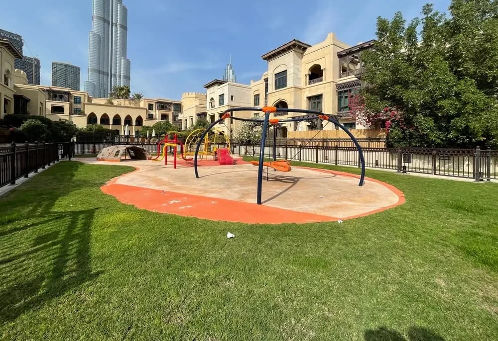 1B-Tajer-6037 - photo 13