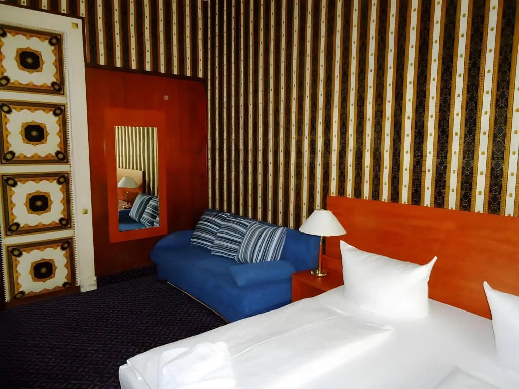 City Hotel am Kurfürstendamm - photo 3