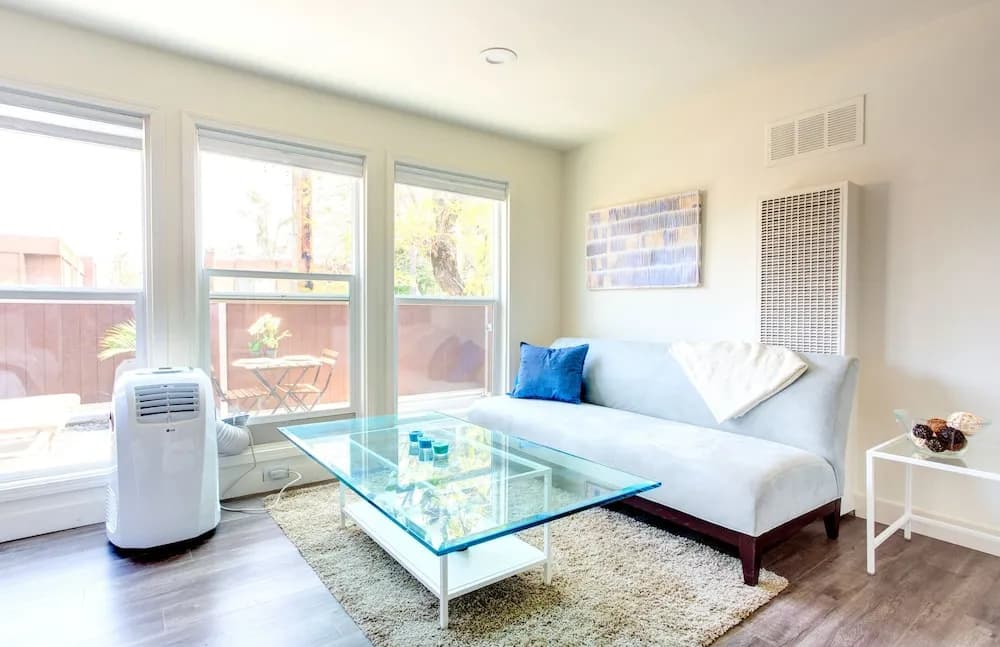 1 Bedroom near Hollywood Sights - photo 4