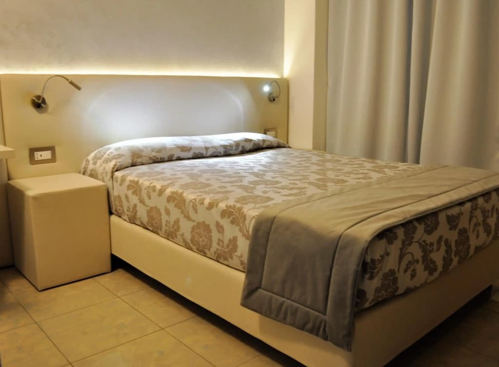 Hotel Garibaldi - photo 7