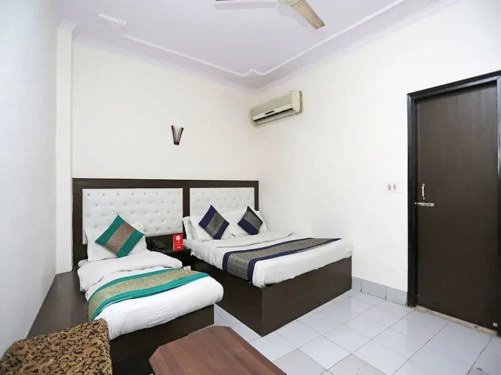 OYO 13277 Hotel Neelam Palace - photo 5