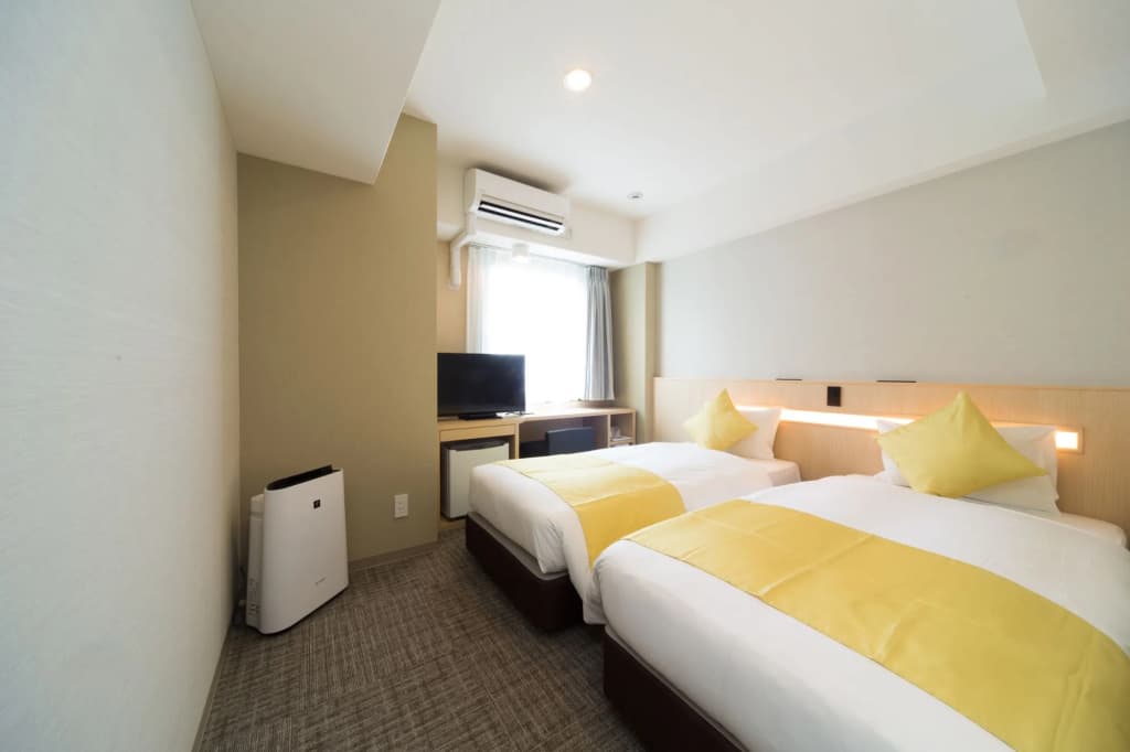 Shinsaibashi Higashi Crystal Hotel - photo 3