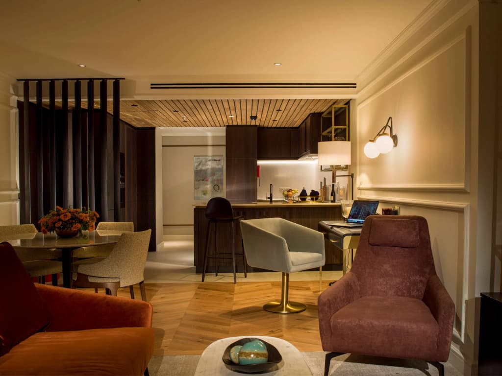 The Guardsman Hotel and Residences - photo 14
