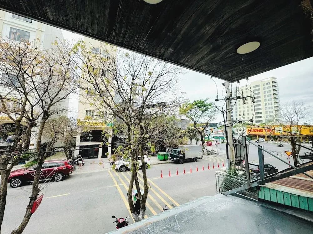 Bear Hotel & Homestay - photo 2