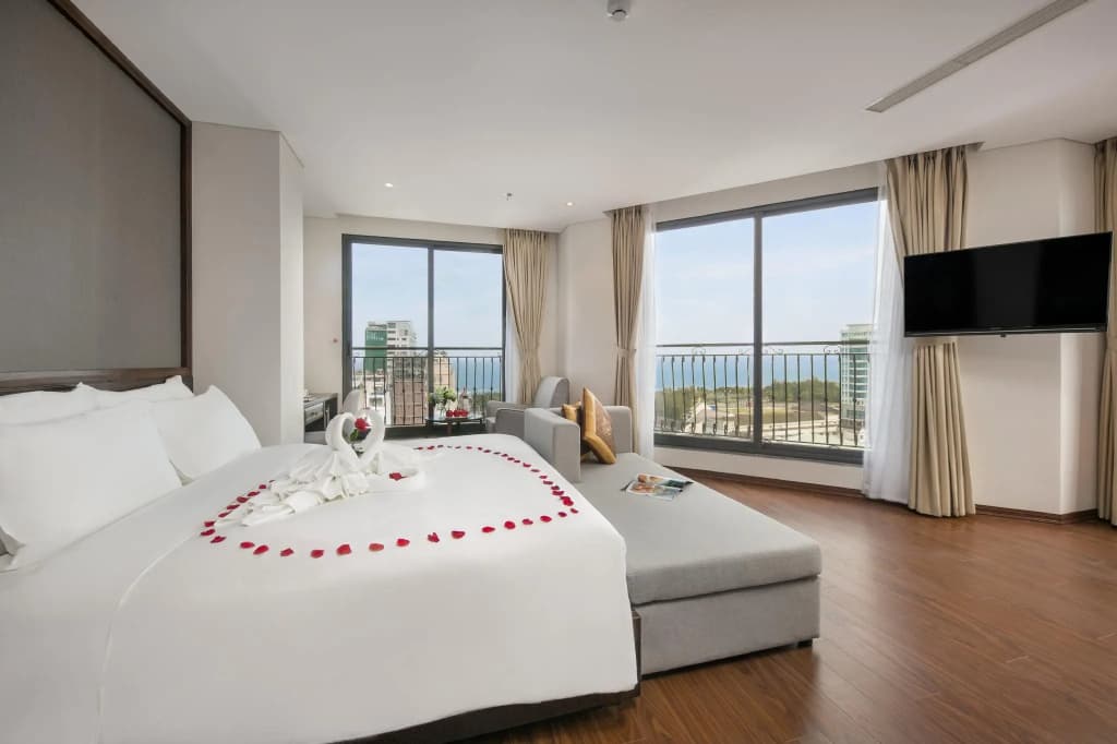 Cosmos Hotel Danang - photo 3